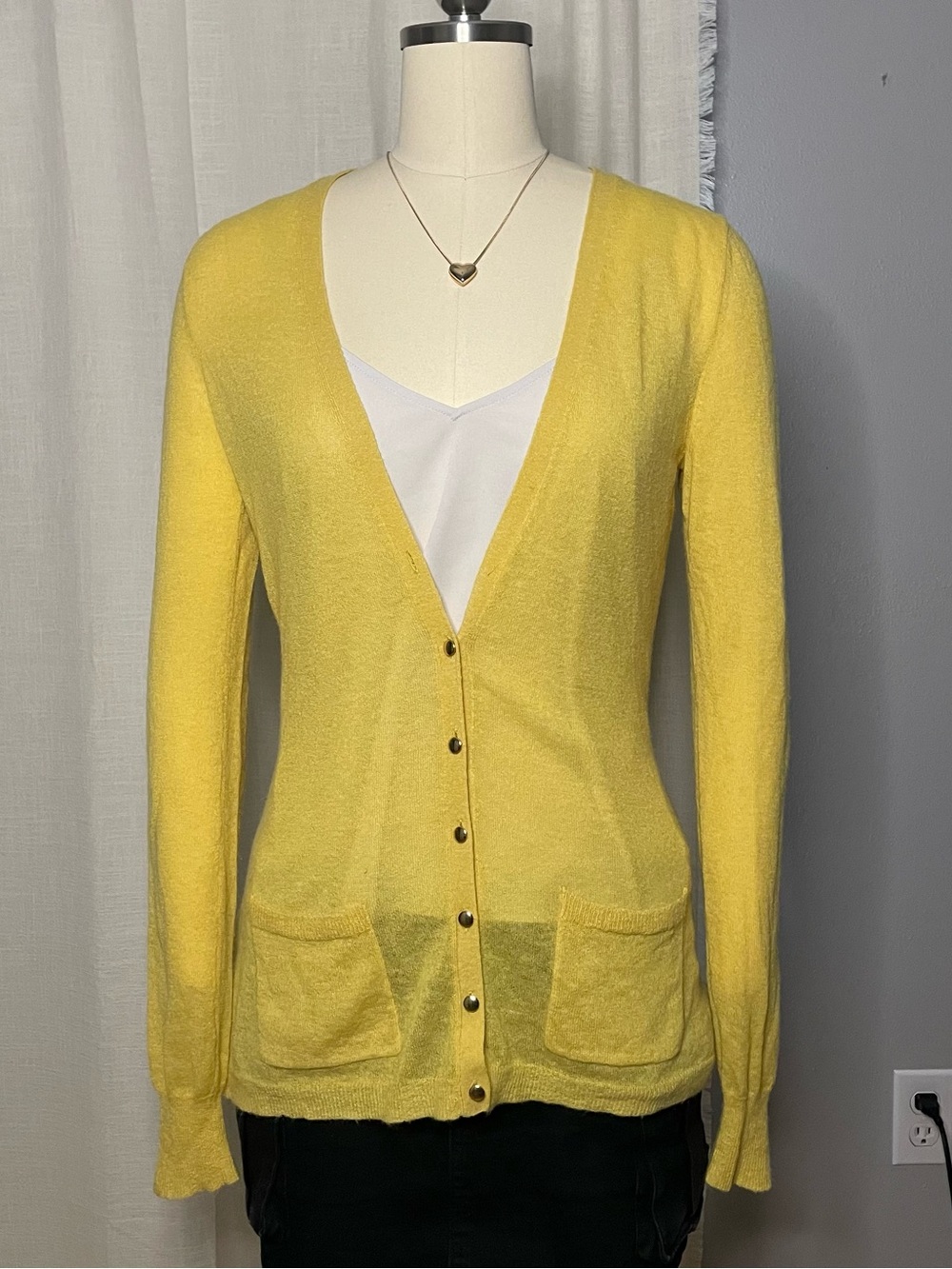 💛Banana Republic - Alpaca Wool Blend Soft Yellow V-Neck Button Cardigan